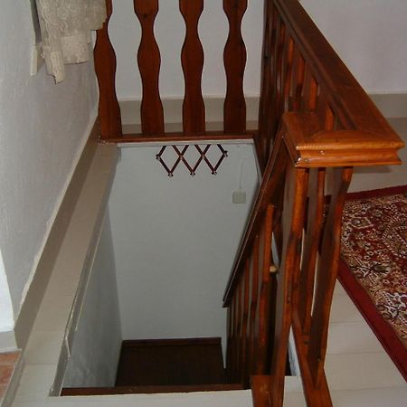 Yiayia'S Home Chalki Town Eksteriør bilde